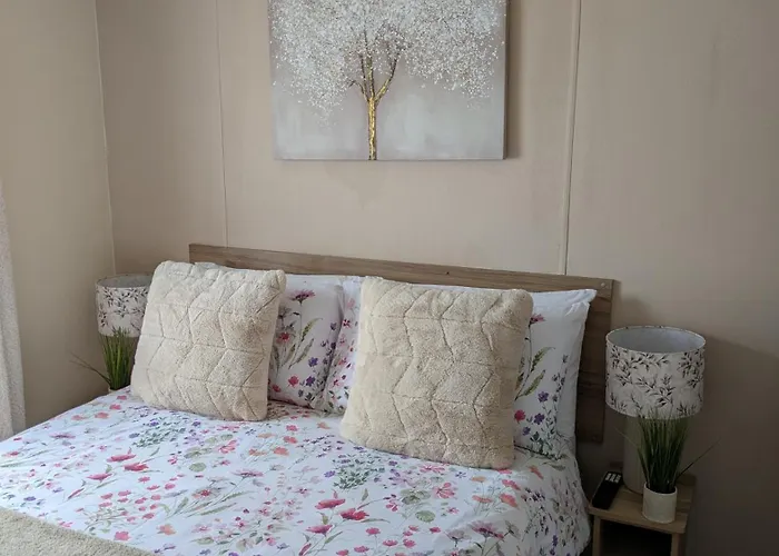 Floppy Feet Pet Friendly Holiday Home Rental Thornwick Bay, Flamborough
